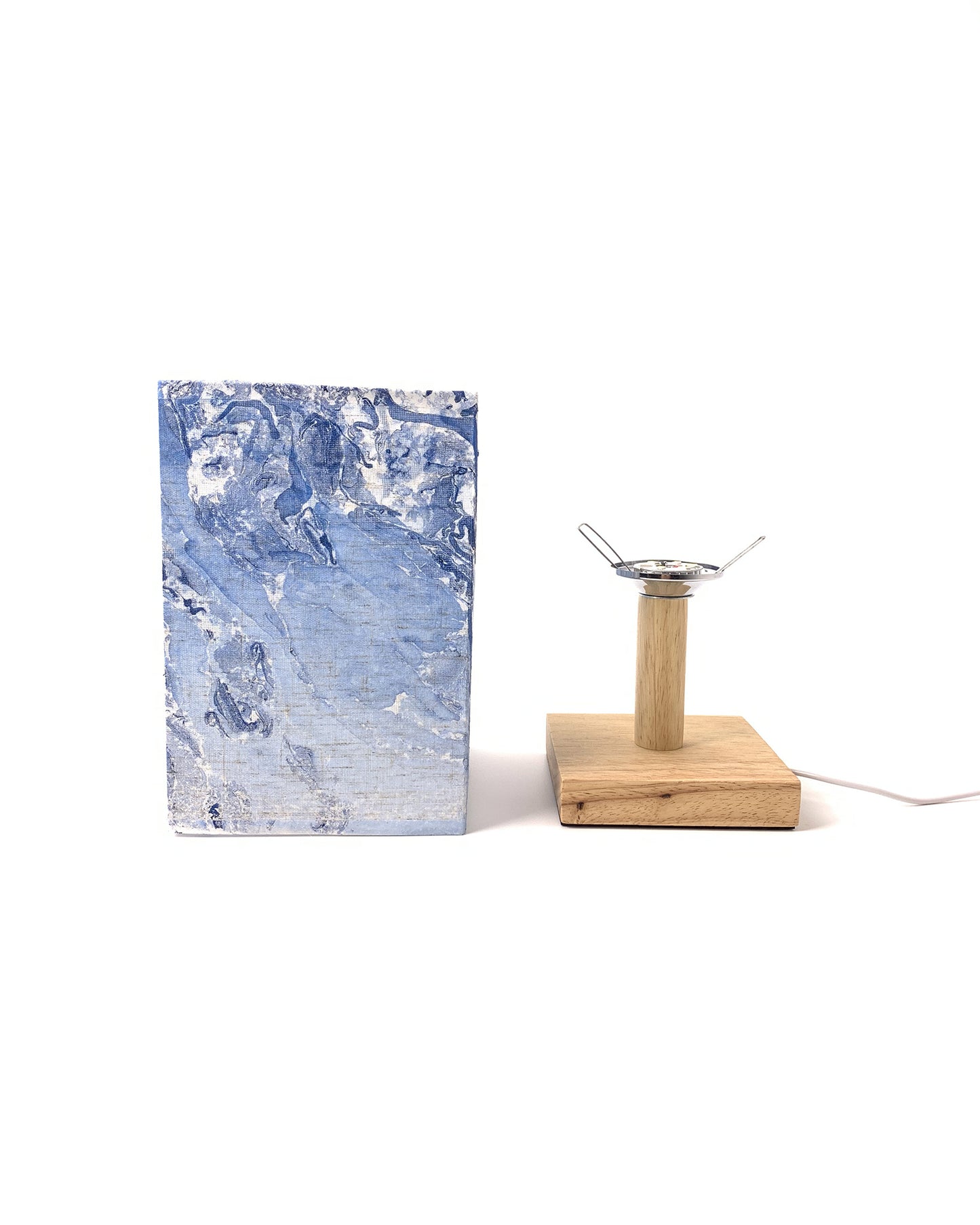 Blue Ocean-Themed Table Lamp