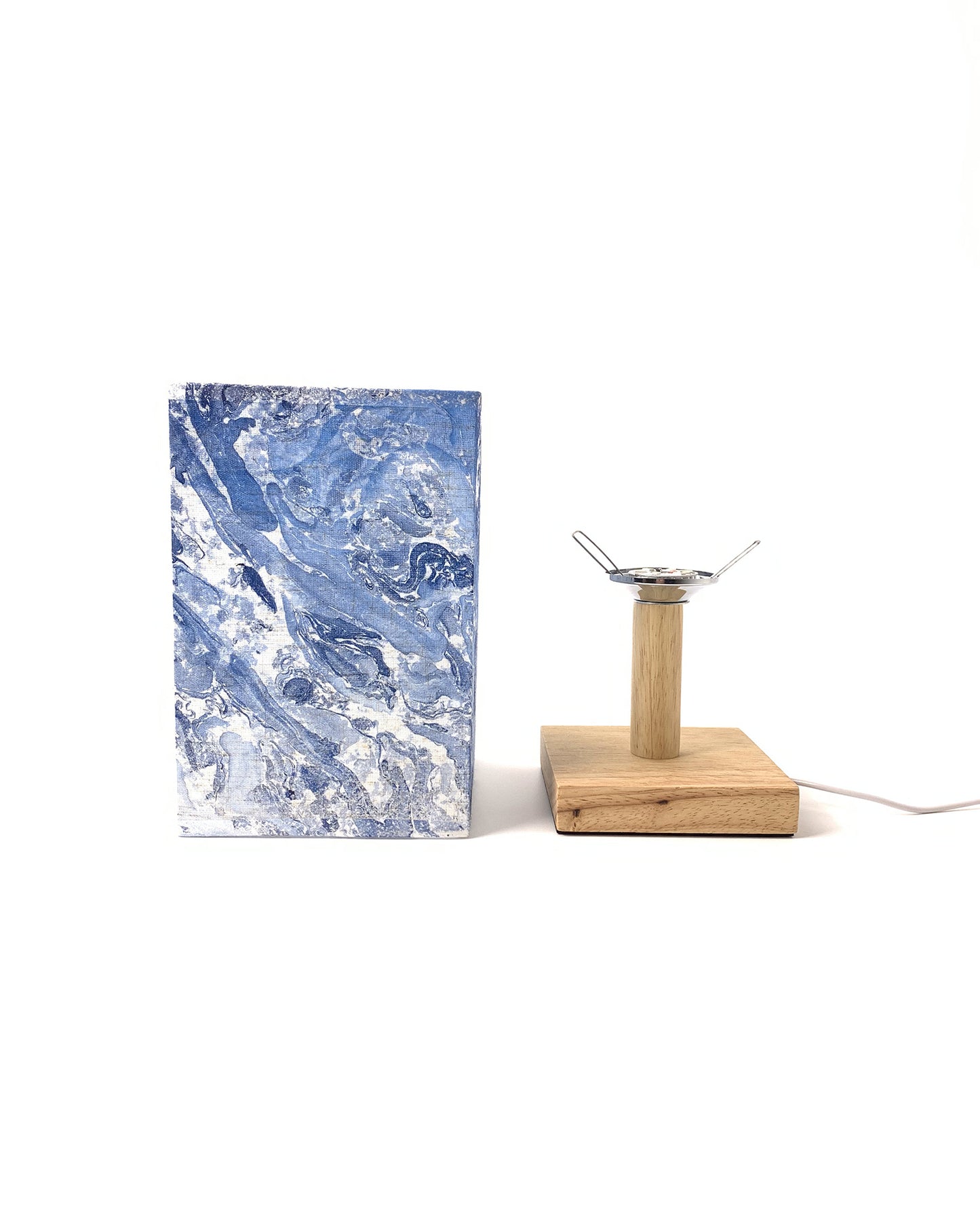 Blue Ocean-Themed Table Lamp