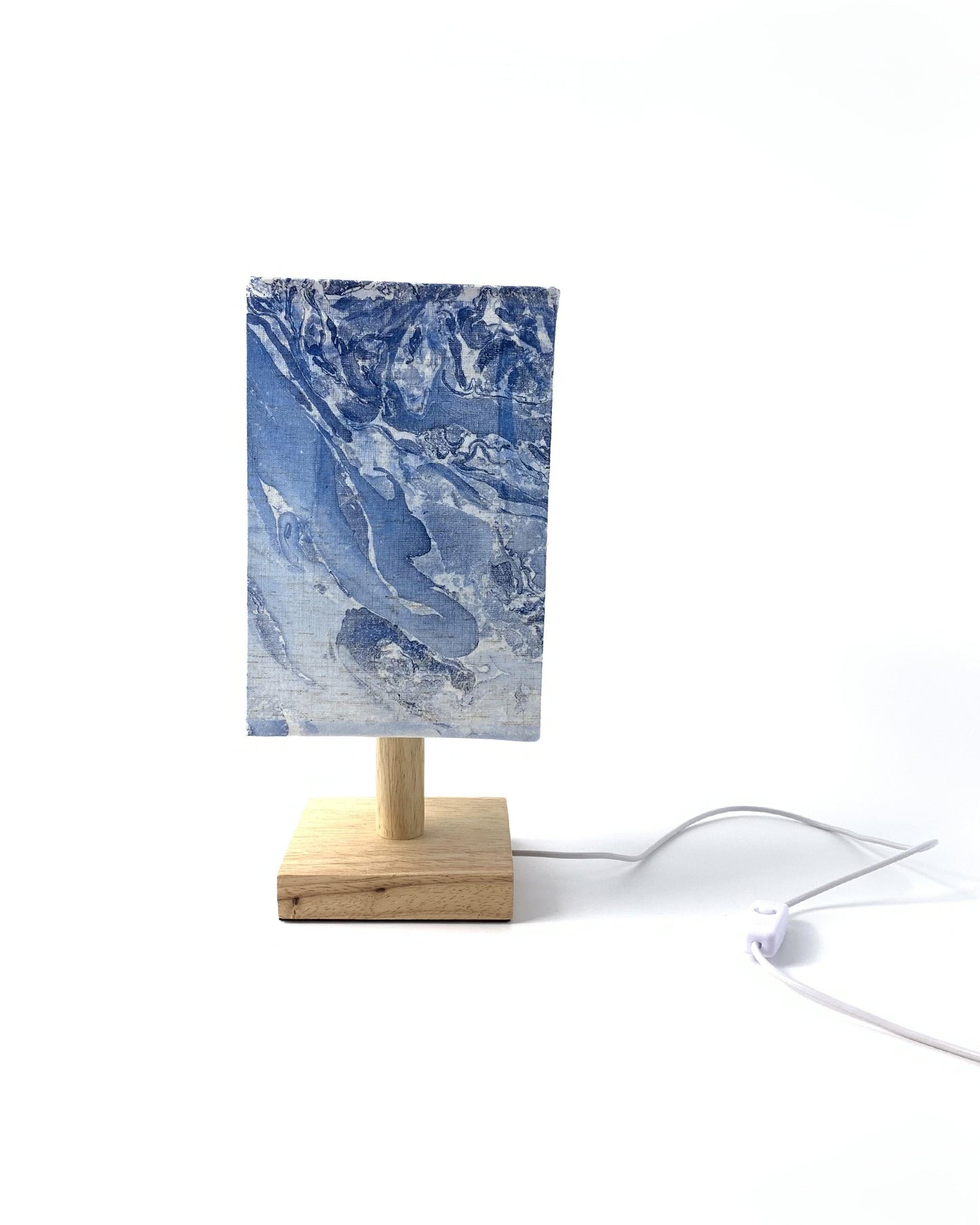 Blue Ocean-Themed Table Lamp