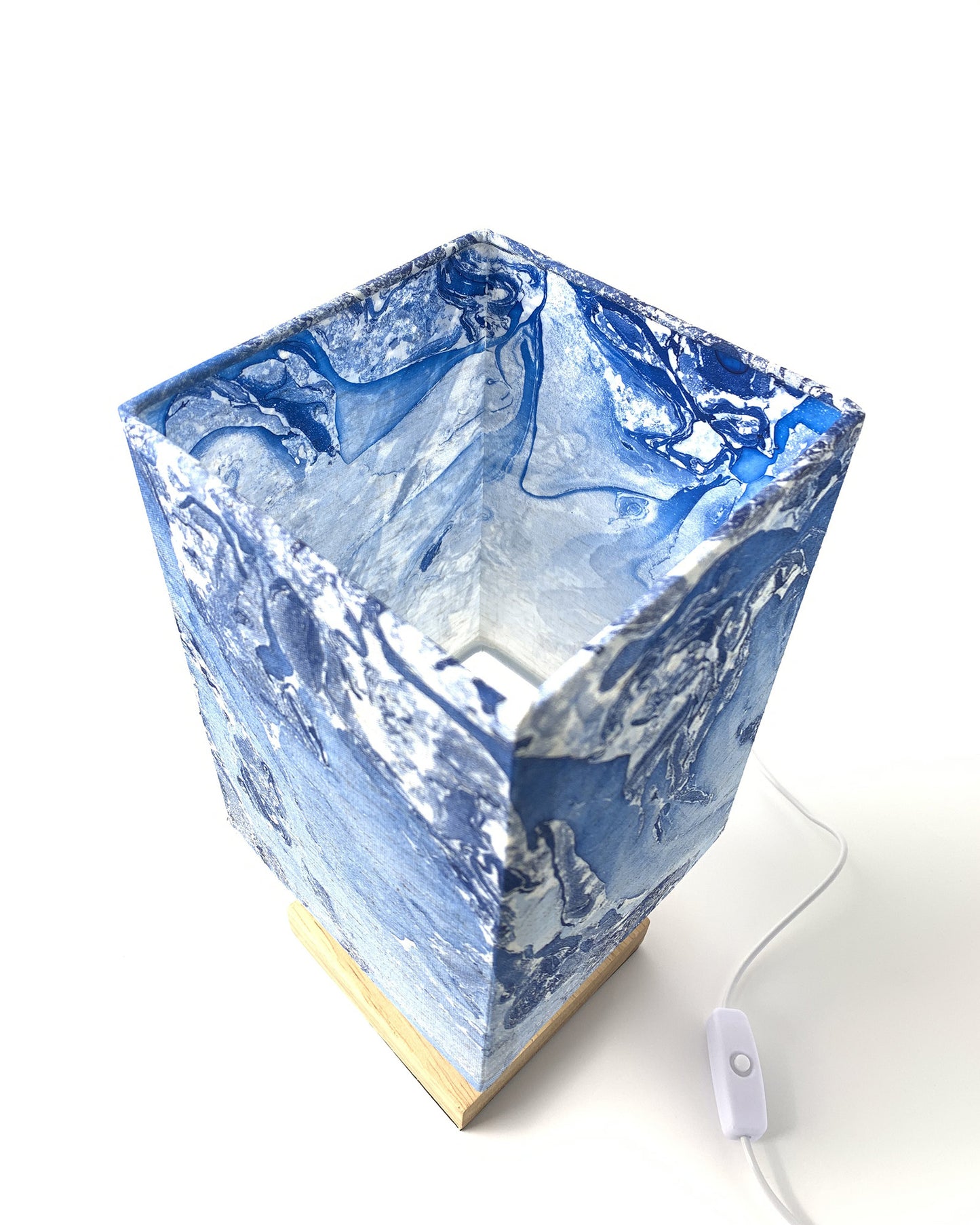 Blue Ocean-Themed Table Lamp