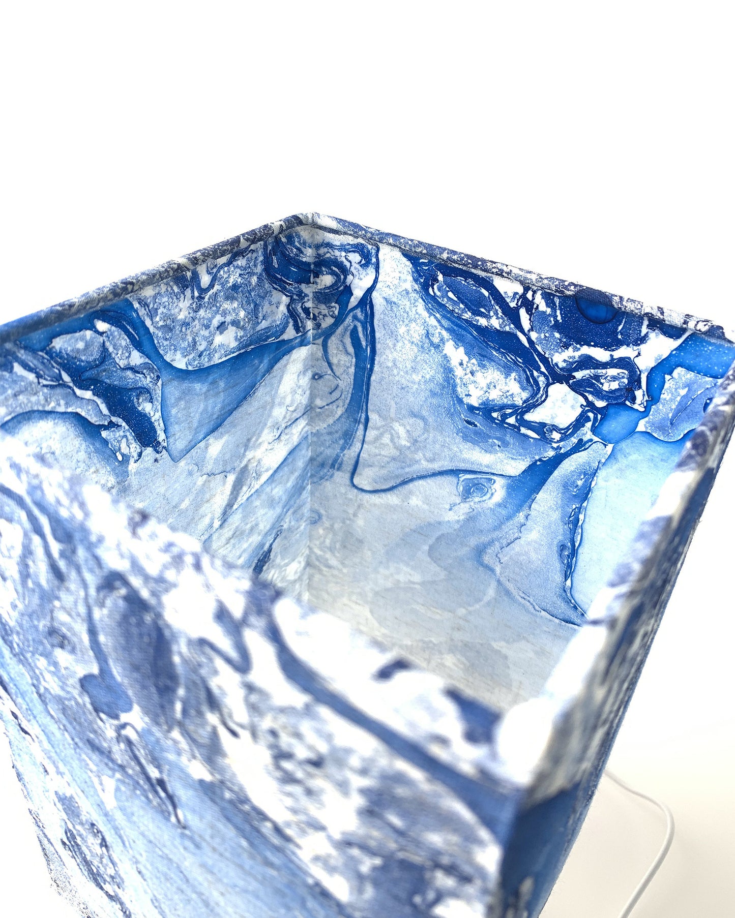 Blue Ocean-Themed Table Lamp